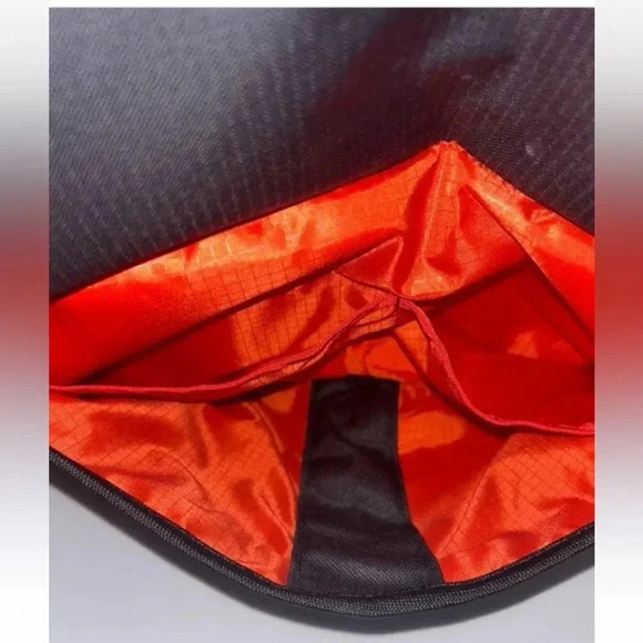 PIVOT URBAN MEN’S BLACK MESSENGER BAG EVA-PADDED LIGHTWEIGHT FITS 15” LAPTOP - Picture 5 of 6